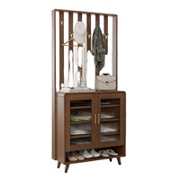 Système de placard tout-en-un compact et contemporain, commode en bois, tringle à vêtements, étagères de présentation, solution de rangement efficace pour la chambre