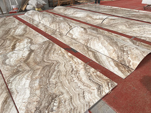 กระเบื้องออนิกซ์สีน้ำตาลลายคลื่นแปลกตาแบบตัดตามขนาด แผ่นผนังออนิกซ์สีขาวเปอร์เซีย แผงผนังหยก คอลัมน์ออนิกซ์แกะสลักสำหรับตกแต่ง - Product Image 1