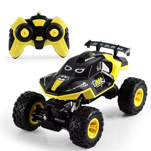 EPT Camioneta Monstruo RC 4WD a Escala 1:16, 2.4GHz, Todoterreno, con Rociador <span class=keywords><strong>de</strong></span> Agua y Luces LED, para Niños <span class=keywords><strong>de</strong></span> 6 Años en Adelante - Product Image 2