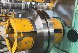 Заводская Подгонянная холоднокатаная закаленная и закаленная стальная пружина углеродистая полоса c75 - Product Image 6