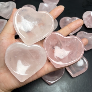 Vendita calda all'ingrosso naturale <span class=keywords><strong>minerale</strong></span> <span class=keywords><strong>quarzo</strong></span> <span class=keywords><strong>rosa</strong></span> a forma di cuore ciotole di cristallo artigianato per la decorazione domestica - Product Image 3