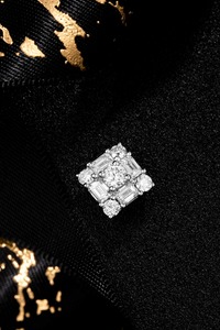 Collier pendentif classique en or blanc massif 14 carats avec diamant de laboratoire taille radiant de 0,953 ct |   Diamant solitaire de laboratoire taille radiant - Product Image 4