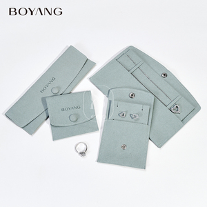 ถุงใส่เครื่องประดับไมโครไฟเบอร์แบบกำหนดเองของ Boyang สำหรับแหวน ต่างหู สร้อยคอ กำไลข้อมือ พร้อมกระดุมปิด - Product Image 3