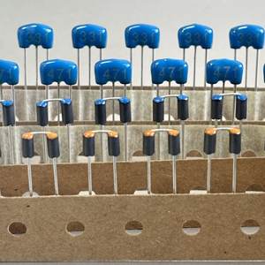 Componente Induttore a Perline in <span class=keywords><strong>Ferrite</strong></span> ad Alte Prestazioni per Efficace Soppressione del Rumore <span class=keywords><strong>EMI</strong></span> e <span class=keywords><strong>RFI</strong></span> in Vari Circuiti Elettronici - Product Image 5