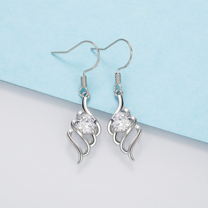 Orecchini Pendenti a Forma di Ali d'Angelo per Donne, Orecchini Geometrici per Uso Quotidiano e Feste, Gioielli alla Moda - Product Image 4