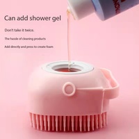 Brosse de bain pour animaux de compagnie en silicone écologique, distributeur de shampoing pour chien et chat, peigne de nettoyage des poils, caoutchouc souple pour le bain et le nettoyage des animaux
