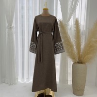 Robe Abaya Modeste avec Ceinture, Vêtement Islamique Floral, Fermeture Éclair au Dos, Style Palestinien, Printemps, Vente en Gros, Prière, Ramadan, Aïd