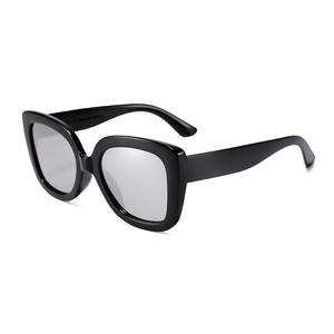 Gafas de sol negras estilo ojo de gato para mujer, protección UV400, montura de PC, estilo urbano a la moda, protección solar, para viajes y conducción - Product Image 1