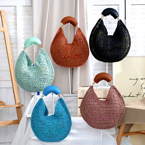 Borsa a Spalla Grande Capacità in Paglia Intrecciata Vintage Colorata in Poliestere, Nuova Collezione Estiva 2026, da <span class=keywords><strong>Spiaggia</strong></span>, con Apertura Superiore, Vendita all'Ingrosso - Product Image 1