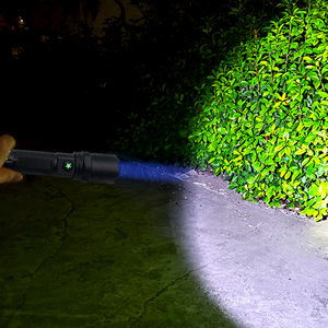 Lampe de poche de recherche en alliage d'aluminium LED rechargeable super <span class=keywords><strong>puissante</strong></span> avec lampe de poche de camping étanche, faisceau longue portée de 200 m - Product Image 4