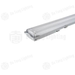 Lámpara LED Integrada para Garaje, Taller y Almacén con Diseño Lineal Moderno y Delgado - Product Image 3