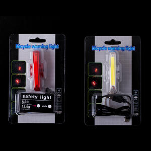 Feu arrière de vélo rechargeable par USB, LED rouge et blanc, 4 modes, étanche IPX4, en plastique, pour la conduite nocturne - Product Image 1