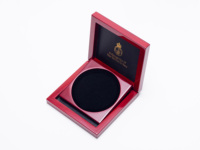 Boîte en bois grain de bois rouge foncé haute brillance avec logo personnalisé en feuille d'or, pour médailles, pièces de monnaie et cadeaux, avec charnière