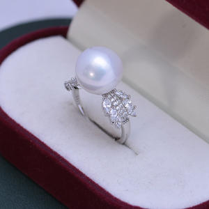 Bague en argent S925 pour femme avec diamant et perle d'eau douce de 11-12 mm, forte brillance, légers défauts, ouverture réglable, vente en gros - Product Image 4
