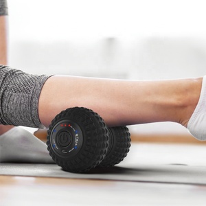 Vibrierende Erdnuss <span class=keywords><strong>massage</strong></span> Yoga <span class=keywords><strong>Ball</strong></span> Therapeut ische Rücken-und Muskel <span class=keywords><strong>massage</strong></span> rolle Wiederauf ladbarer tragbarer elektrischer <span class=keywords><strong>Massage</strong></span> <span class=keywords><strong>ball</strong></span>