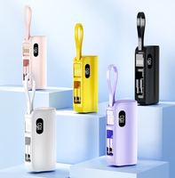 Nouvelle mini batterie externe personnalisable avec affichage numérique, double prise intégrée, câble intégré et support de téléphone 3-en-1 avec écran LED