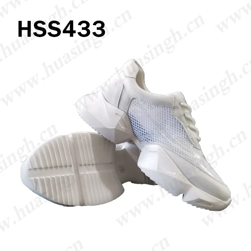 XLY,ใหม่โรงเรียนแฟชั่นร็อครองเท้าวิ่งต่ำส้นช็อกทนรองเท้ากีฬาแต่เพียงผู้เดียว HSS433