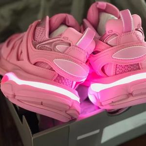 Chaussures de sport rétro de luxe de haute qualité avec éclairage LED Track 3.0, baskets décontractées pour hommes - Product Image 4