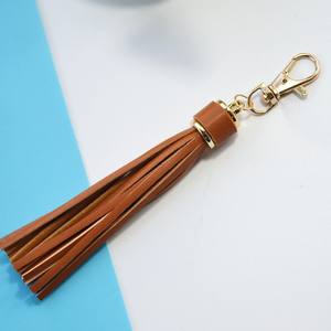 Grosir panjang rumbai PU gantungan kunci liontin DIY tas dekorasi untuk wanita dan Glamour Gadis Carabiner gaya - Product Image 2