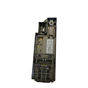 Interruptor Elevavidrios Mitsubishi 8608A292 para Conducción Derecha, Repuesto para Pajero L200 Montero - Product Image 1