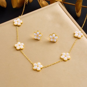 Flower Pearl Gold Plated Necklace <b>Bracelet</b> Earrings <b>Set</b> Women's Jewelry Gift Fashion Accessories - Product Image 2