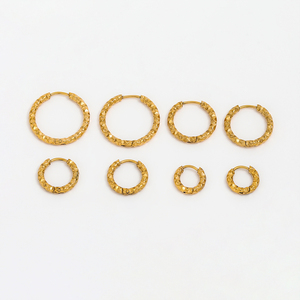 Pendientes Joolim de Acero Inoxidable con Baño de Oro de 18K, Textura Martillada de Cráter de Meteorito, Resistentes al Deslustre y al Agua, Joyería de Moda - Product Image 1