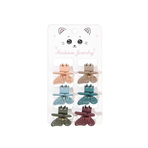 Lot de 6 pinces à cheveux artisanales en plastique, style coréen et japonais, tons sombres, en forme de carte, avec perles, coquillages et motifs étoiles aquatiques pour femmes - Product Image 5