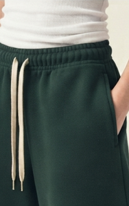 Shorts Capri Vert Uni pour Femme, Taille Mi-Haute, Fermeture à Cordon, Coupe Décontractée, en Coton Tricoté Respirant, Style Streetwear - Product Image 2