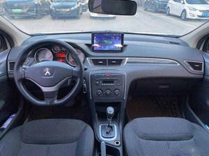 Fabriqué en Chine, Dongfeng <span class=keywords><strong>Peugeot</strong></span> <span class=keywords><strong>2008</strong></span> berline 5 places, transmission <span class=keywords><strong>automatique</strong></span> d'<span class=keywords><strong>occasion</strong></span>, <span class=keywords><strong>essence</strong></span>, avec toit ouvrant panoramique, sièges en tissu - Product Image 3
