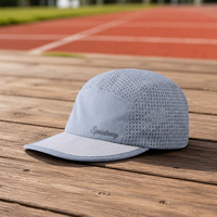 Casquette de course unisexe personnalisée à 5 panneaux en nylon avec logo brodé, respirante et à séchage rapide, idéale pour les activités sportives en extérieur