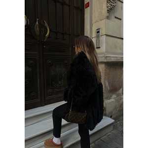 Chaqueta de Felpa Reversible Negra para Mujer, Estilo Varsity, Blazer para Otoño y Primavera, Corta, de Spandex, Poliéster y Cuero Teñido - Product Image 1