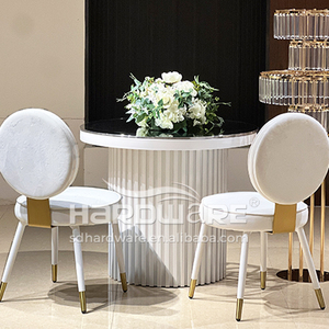 Ensemble de chaises et de table de mariage avec plateau en verre trempé et structure en acier inoxydable au design moderne pour les fêtes - Product Image 2