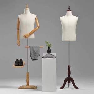 <span class=keywords><strong>Mannequin</strong></span> masculin moderne demi-corps en tissu avec bras en bois réglables, sur pied, pour l'affichage de manteaux et vêtements pour hommes - Product Image 3