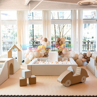 Structure de jeu souple intérieure et extérieure pour bébés et enfants, avec clôture, porte, piscine à balles, taille et couleur personnalisables, pour écoles et familles