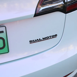 สติกเกอร์ป้ายท้ายรถมอเตอร์คู่ขีดเส้น<span class=keywords><strong>ใต้</strong></span>สำหรับ Tesla รุ่น Y 3 x S ประสิทธิภาพสูงโครเมี่ยมสีดำแดง - Product Image 3