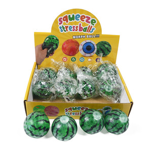 Juguete antiestrés novedoso y único con forma de sandía y bola de cuentas, para aliviar el estrés y diversión al apretar. - Product Image 4