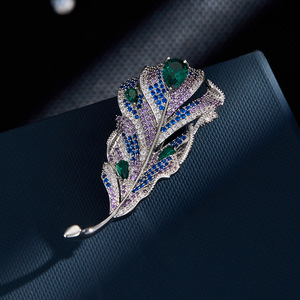 Feather Brooch Zircon Micro Inlay Women's Fashion Lapel Pin Gift Autumn Winter Jewelry Accessory - Product Image 1