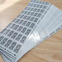 Étiquettes autocollantes en papier couché résistantes à l'huile et à l'eau avec doublure occultante, impression numérique écologique pour l'emballage