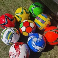 Mini ballon de football en PVC, tailles 3, 4, 5, avec logos personnalisés, cousu à la machine, pour enfants, en carton, photo, dégonflé