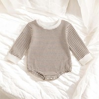 Vêtements personnalisés purs et solides pour nouveau-nés Combinaison grenouillère pour bébé rayée à manches longues en coton biologique gaufré