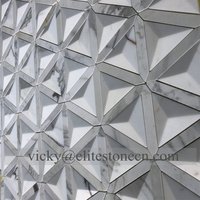 Mosaïques de marbre populaires de décor de cuisine de luxe Mosaïque de marbre d'or de Calacatta pour la décoration intérieure