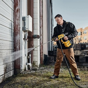 Hidrolavadora de Alta Presión DeWalt 2000-3000 W, Lavadora de Autos Eléctrica Recargable - Product Image 1