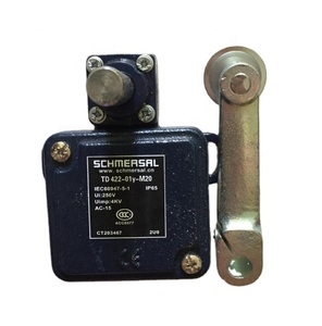 Nuevo interruptor de límite de recorrido Schmersal TD 422-01Y-2512 |   Carcasa de latón, ángulo del brazo oscilante ajustable |   Hecho en Alemania - Product Image 3