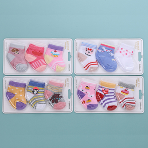 Calzini per Bambini Economici e Carini con Disegni Personalizzati 0-6 Mesi, Motivi <span class=keywords><strong>a</strong></span> <span class=keywords><strong>Righe</strong></span>, Bianchi in Cotone Lavorato <span class=keywords><strong>a</strong></span> Maglia per Maschi e Femmine - Product Image 2