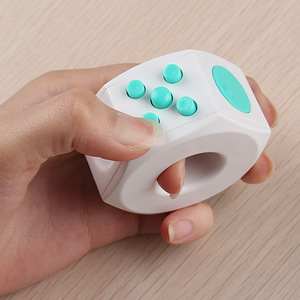 Anneau anti-stress pour les doigts, jouet en ABS, couleur noire, emballage en boîte, pour jeunes de 15 à 35 ans - Product Image 4