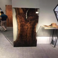 Table en époxy, dalle de noyer noir américain avec résine époxy, table à manger sur mesure