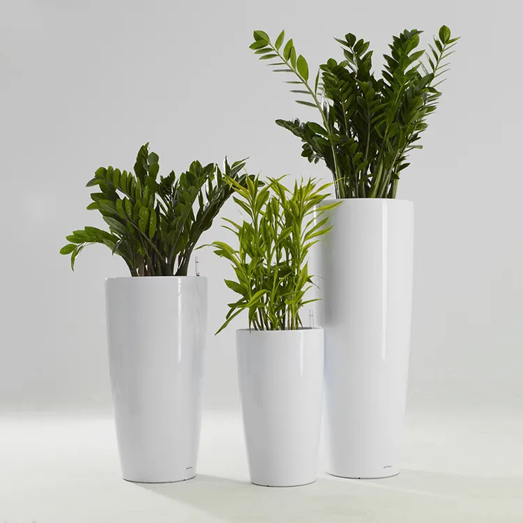 대형 사각형 플라스틱 정원 식물 용기 자체 급수 홈 장식 사무실 화분 야외 사용을위한 내구성 저렴한 디자인
