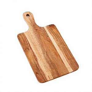 Planche à découper en bois naturel pour comptoir de cuisine, préparation alimentaire, service et présentation de pain, fromage et charcuterie - Product Image 1