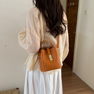 Borsa a secchiello da <span class=keywords><strong>donna</strong></span> in pelle PU intrecciata di design, a tracolla, per uso quotidiano e lavoro - Product Image 4