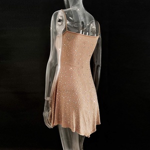 Nuovo Abito alla <span class=keywords><strong>Moda</strong></span> 2025 Pronto per la Spedizione, Vestito con Strass, Spalline Sottili, Linea ad A, Motivo in Rete, Mini Abito - Product Image 5